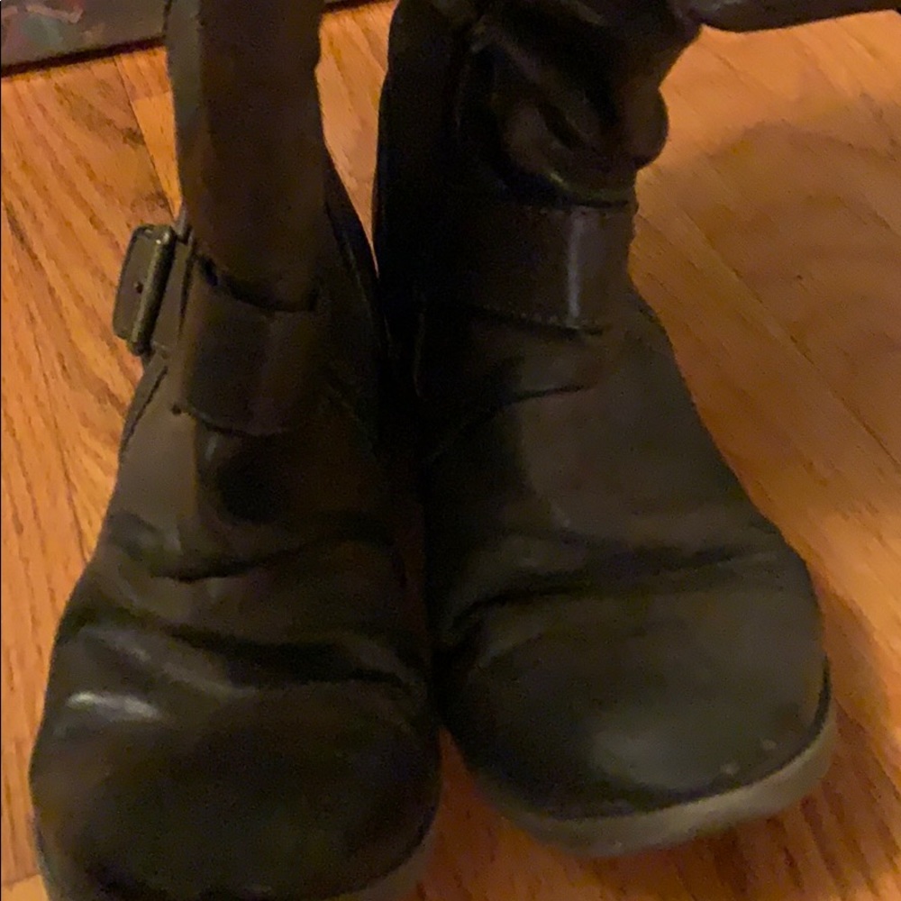 booties - Picture 3 of 5